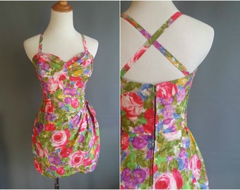 1950s red floral playsuit swimsuit, 1950s swimsuit, 1950s swimwear, 1950s roses, 1950s playsuit, vintage playsuit, vintage romper, medium