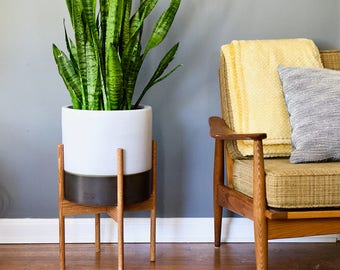 Mid Century Modern Plant Stand with Round Legs, Oak Wood, Mid Century Plant Stand, MCM Decor