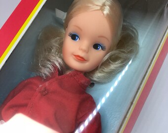 NEW in the box!!! Sindy doll funtime 1986!