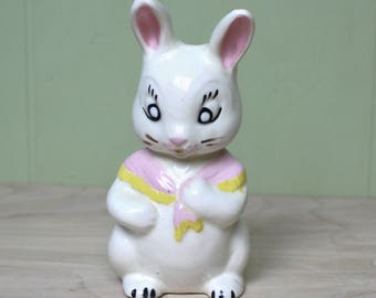 Vintage Ceramic Bunny Rabbit Figurine