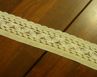 Antique HONITON Lace Collar..Handmade...Delicate Detail..Lace Collector...Free Shipping