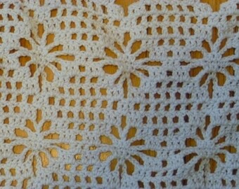 Lacy Scalloped Crochet Blanket