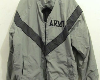 A Vintage,Gray ARMY Nylon Physical Fitness WORKOUT Jacket.M-Long