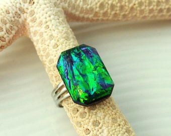 Rectangle resin "Amazon" bright green, captivating turquoise ring and deep blue