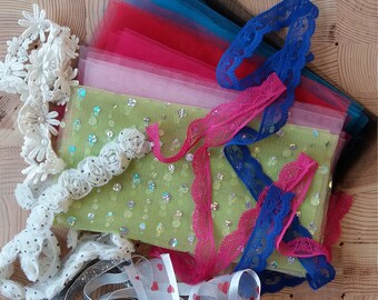 Handicraft kit: Tulle, ribbons, lace