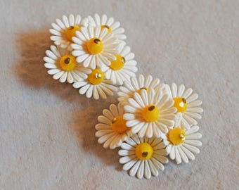 Cute Vintage Earrings - White Daisies, 1950s or 1960s, West Germany, Clip Earrings