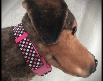 Large Pink Dots dog collar