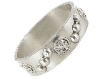 Bracelet ancien jonc argent décoré