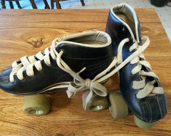 RETRO ROLLER DERBY Skates Size 4 Vintage Fun Skating Decor Free Shipping