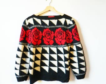 Vintage 100% Wool Geometric Rose Sweater / Triangle Statement Sweater / Vintage Wool Rose Sweater in Black and White
