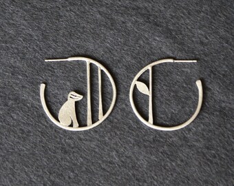 Edge of the woods medium hoop earrings - badger