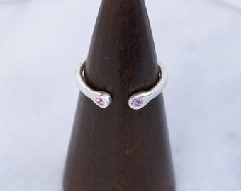 Torc Ring w/ Flush Set Natural Sapphire in Argentium Silver