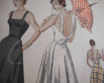 Vintage 1940's Vogue 6476 Wrapped Back Pinafore Dress Sewing Pattern Size 14 Bust 32