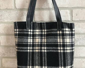 SALE ** (Was 65 dollars)Buffalo plaid purse handbag shoulder bag tote