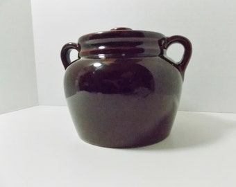 Bean Pot U. S. A. deep Chocolate Brown color holds 8 cups Utensil holder Chili pot beef stew pot lid with knob pottery bean pot