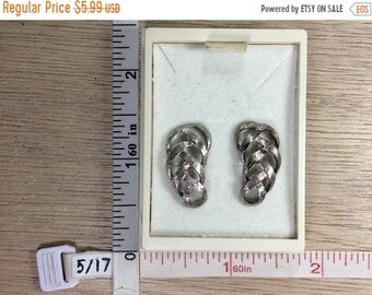 10%OFF3DAYSALE Vintage Silver Toned Knot Weave Earrings Used