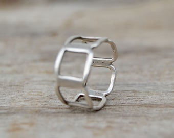 Mod 60s Sterling Band Ring . Vintage . Band . Unique Ring . Pretty . Squares