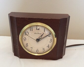 Seth Thomas electric alarm clock, Thomaston Conn. Solid mahogany, Sherwood-E