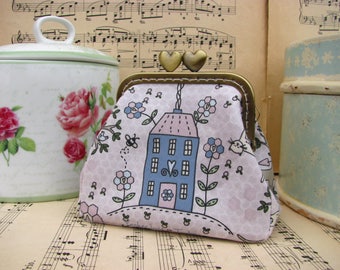 Coin purse clutch with house and tree , vintage kiss lock purse
