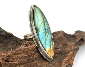 Sterling silver labradorite statement ring