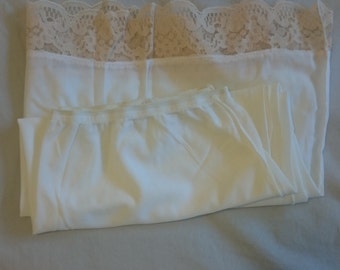 Half Slip Petticoat from the 1960s (size 14 Aus/UK & 7/US)