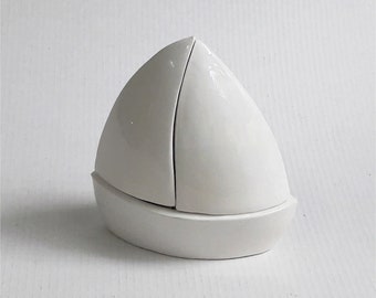 Salt and pepper set