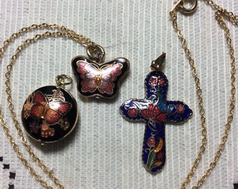 Three Interchangeable Gold Tone Vintage Cloisonné Pendants and One 16 Inch Chain