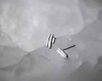 organic form earrings, sterling silver recycled silver, modern earrings, minimalistic earrings, modern earrings, small everyday earrings