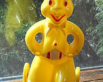 Vintage Hard Plastic Easter Bunny Rabbit on Wheels- Rosbro