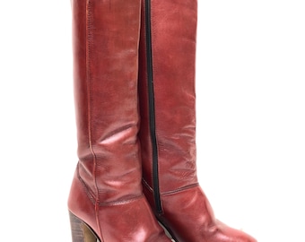 Vintage 1970s ‘Reny’ oxblood leather, knee high boots with side zip and stacked heel / Made in Brazil