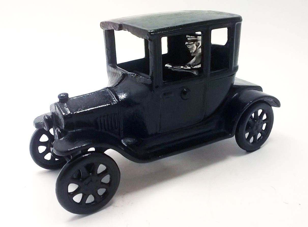 Vintage 1920s ARCADE Cast Iron Model T Ford Coupe Toy Car