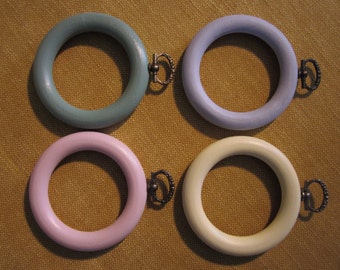 4 wood round frames,3", colored pink,green,blue,yellow,ornaments,needlework,pictures