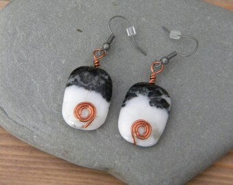 Stone and copper earrings