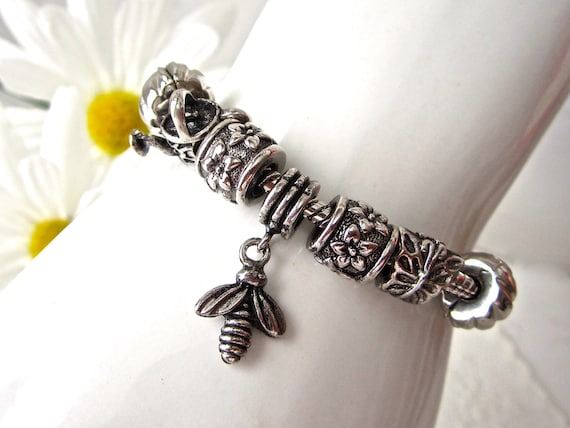 Bumble Bee Charm Bracelet // Bee Jewelry // Gardener Charms Bracelet // Queen Bee Charm Bracelet // Bee Charm // Plant Mom Gift