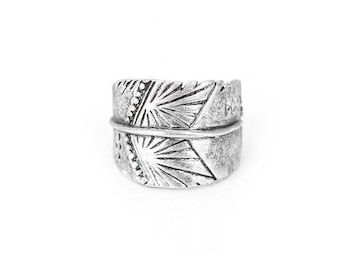 Ring Mystic Spirit / / / Antique Silver / / / France size 60 - Size US 9
