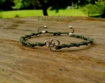 KHAKI symbol AUM macrame bracelet