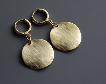 Thin Wavy Textured Disc Earrings, Gold Disc Earrings, Dangle Earrings, Modern Large Disc Earrings, Celebrity Inspired, Brushed Dot Earrings