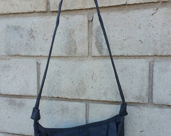 Black Pleated Leather Shoulder Bag by TONI