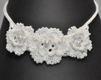 Choker necklace crocheted cotton white three pearls flowers