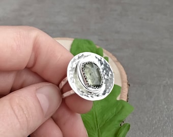 Moss Aquamarine and Hammered Sterling Silver Statement Ring - Size 7 Handmade Ring - Sterling Silver Circle Ring with Aquamarine Gemstone