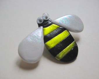 Bumble Bee Pin brooch in yellow and black