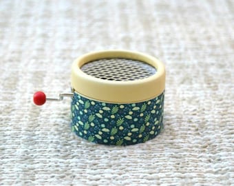 Spring Small Music Box. Hand cranked music box. Green leaves.