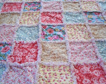 Shabby chic Crib Rag Quilt - Crib Rag Quilt - Crib Quilt - Lap Quilt - Shabby Chic Rag Quilt - Rag Quilt - FREE SHIPPING - Crib Quilt