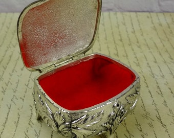 Vintage Casket Jewelry Box // Ornate Silver Pedestal Trinket Box // Art Nouveau // 3 Legged