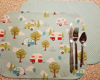 Set of 2 Placemats with Vintage Trailer Print