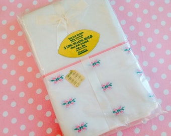 NOS pair of pillowcases, floral pillowcases, pink flower pillowcase, new pillowcase, unused, Penney's pillowcase, pink roses pillowcase