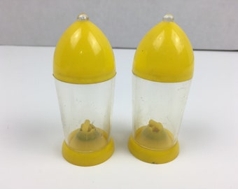 Vintage Yellow Clear Atomic Mod Mid-Century Bottle Salt and Pepper Shakers 1950s