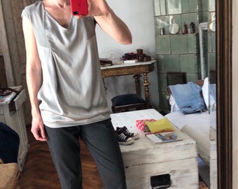 S/M Grey silk tshirt blouse tunic/ loose