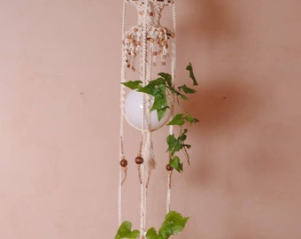1970's macrame plant holder "/suspensions planter hippie boho/flower pot hanging /jardin"