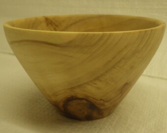Hand turned Salicaceae medium size wooden bowl w/food safe finish